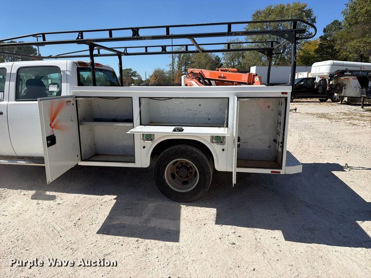 image for item FN2650 2013 GMC Sierra 3500HD Crew Cab utility bed pickup truck