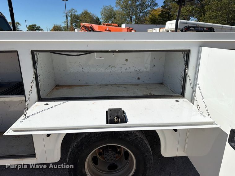 image for item FN2650 2013 GMC Sierra 3500HD Crew Cab utility bed pickup truck