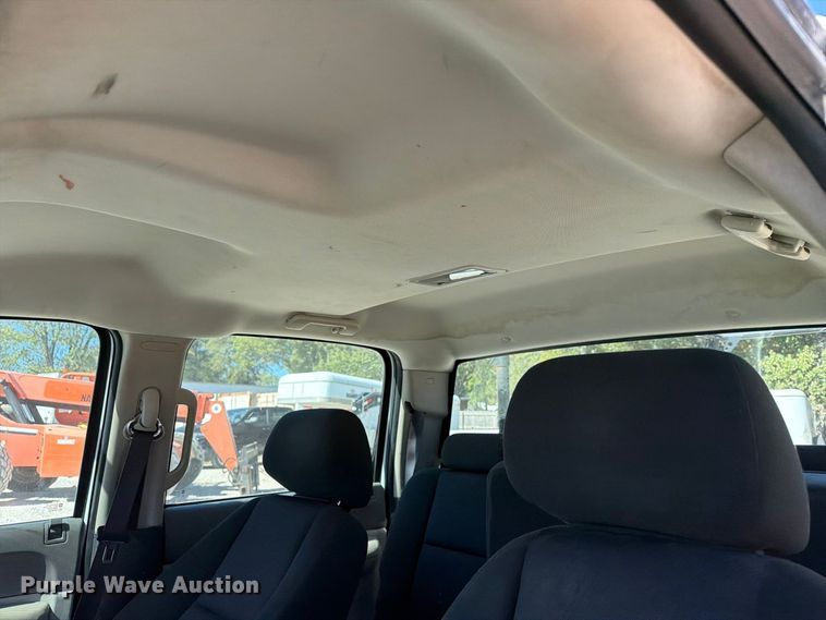 image for item FN2650 2013 GMC Sierra 3500HD Crew Cab utility bed pickup truck