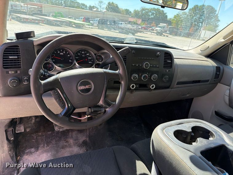 image for item FN2650 2013 GMC Sierra 3500HD Crew Cab utility bed pickup truck