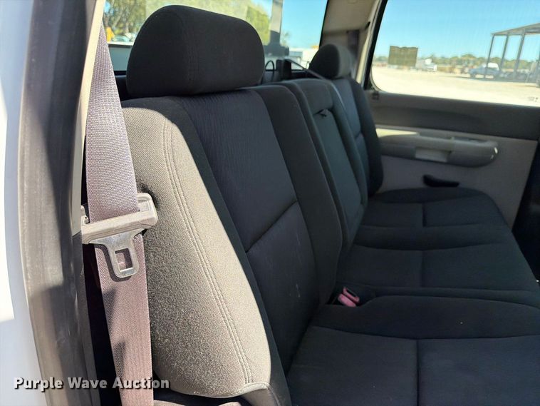 image for item FN2650 2013 GMC Sierra 3500HD Crew Cab utility bed pickup truck
