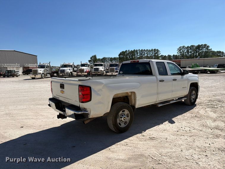 image for item FN2651 2015 Chevrolet Silverado 2500HD Crew Cab pickup truck