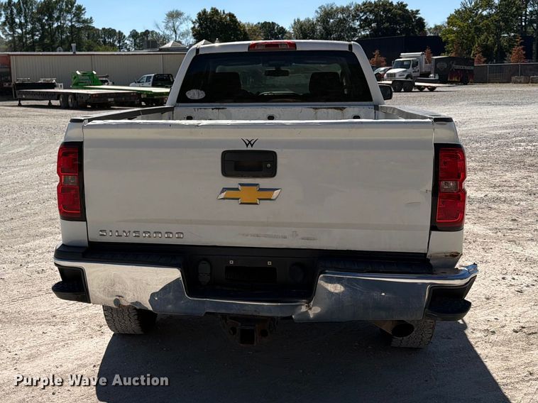 image for item FN2651 2015 Chevrolet Silverado 2500HD Crew Cab pickup truck
