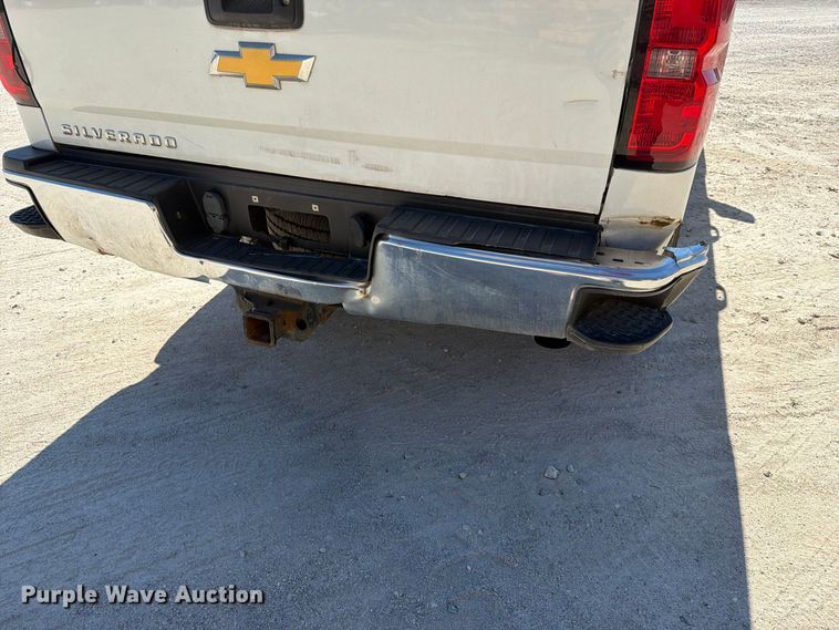 image for item FN2651 2015 Chevrolet Silverado 2500HD Crew Cab pickup truck