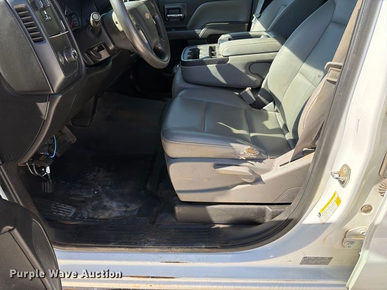 image for item FN2651 2015 Chevrolet Silverado 2500HD Crew Cab pickup truck