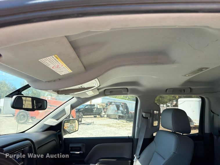 image for item FN2651 2015 Chevrolet Silverado 2500HD Crew Cab pickup truck