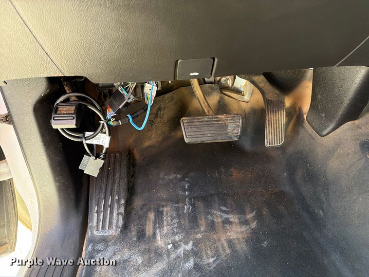 image for item FN2651 2015 Chevrolet Silverado 2500HD Crew Cab pickup truck