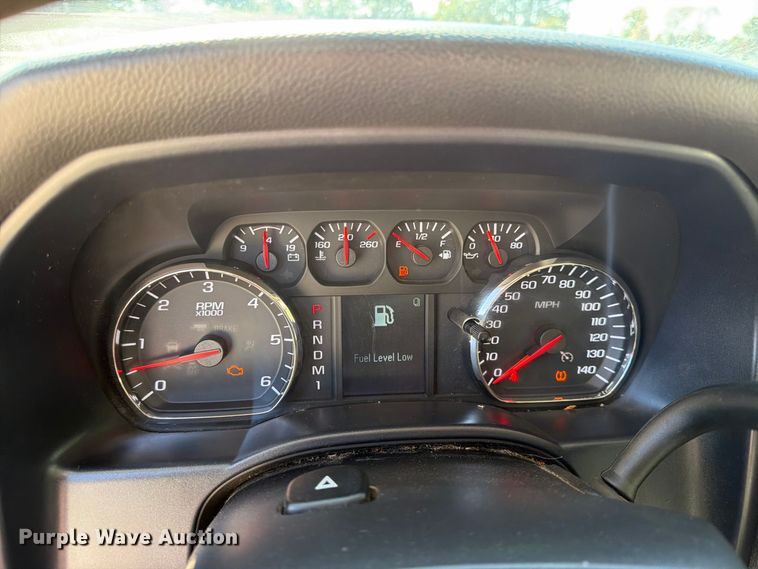image for item FN2651 2015 Chevrolet Silverado 2500HD Crew Cab pickup truck