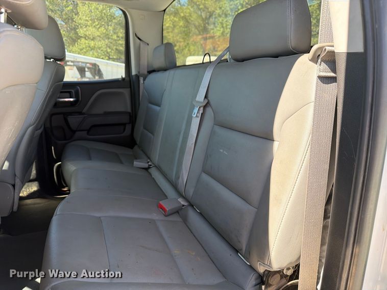 image for item FN2651 2015 Chevrolet Silverado 2500HD Crew Cab pickup truck