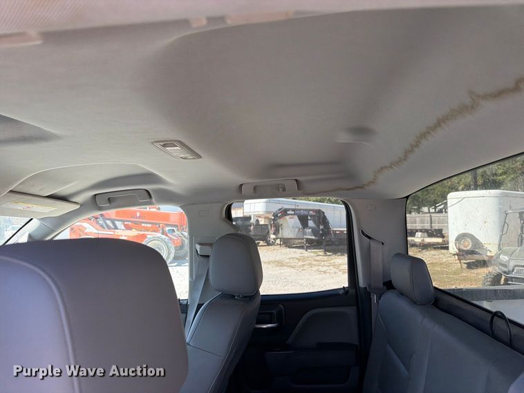 image for item FN2651 2015 Chevrolet Silverado 2500HD Crew Cab pickup truck