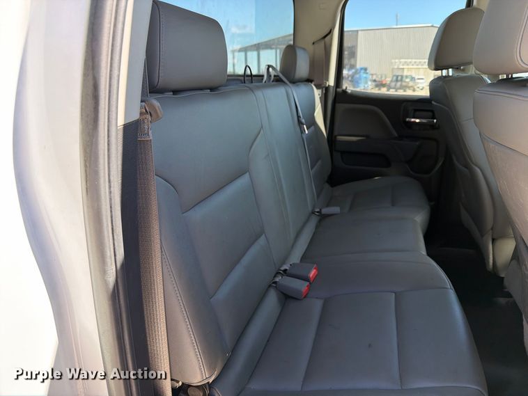 image for item FN2651 2015 Chevrolet Silverado 2500HD Crew Cab pickup truck