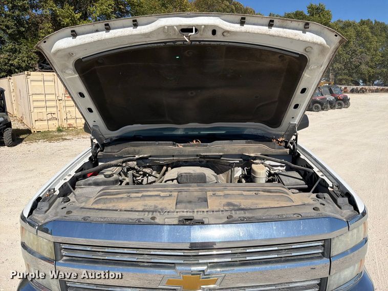 image for item FN2651 2015 Chevrolet Silverado 2500HD Crew Cab pickup truck
