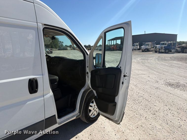 image for item FN2652 2018 RAM Promaster 2500 delivery van