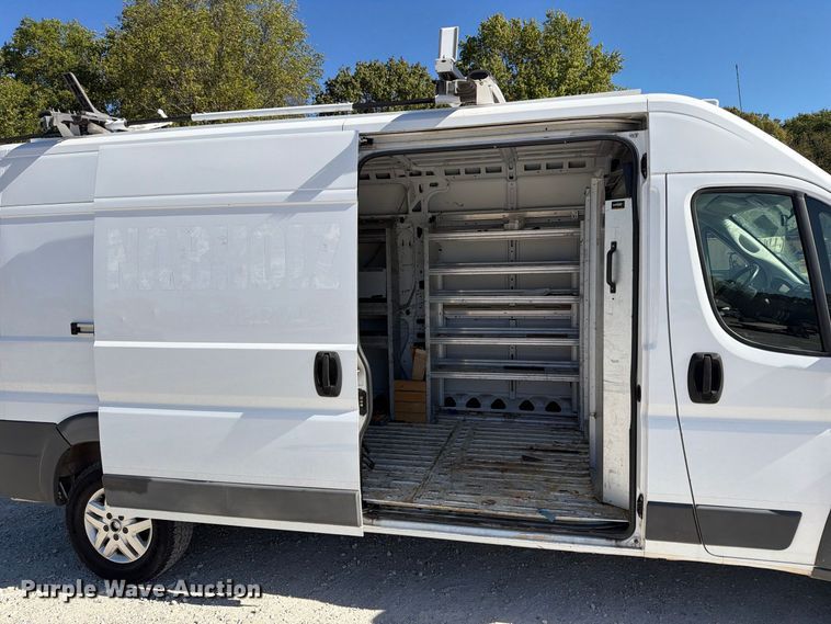 image for item FN2652 2018 RAM Promaster 2500 delivery van