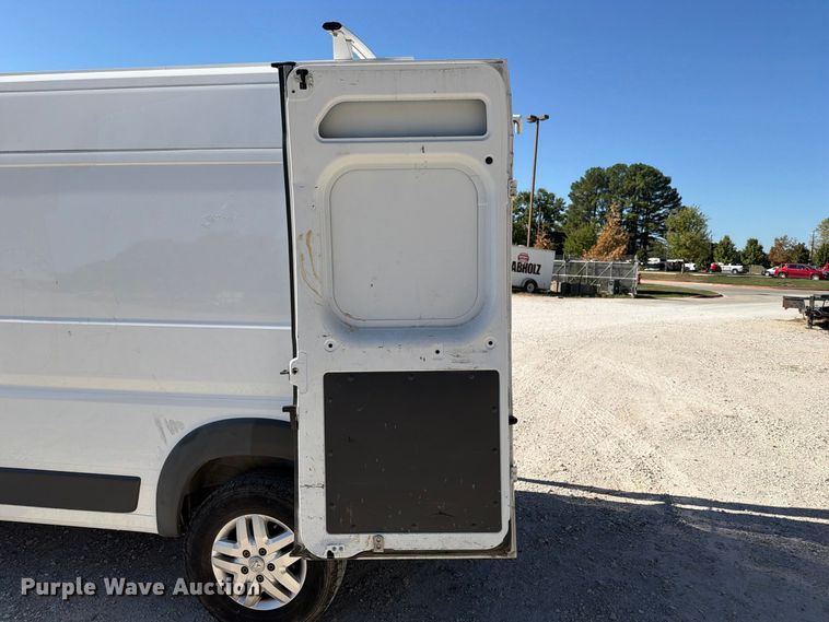 image for item FN2652 2018 RAM Promaster 2500 delivery van