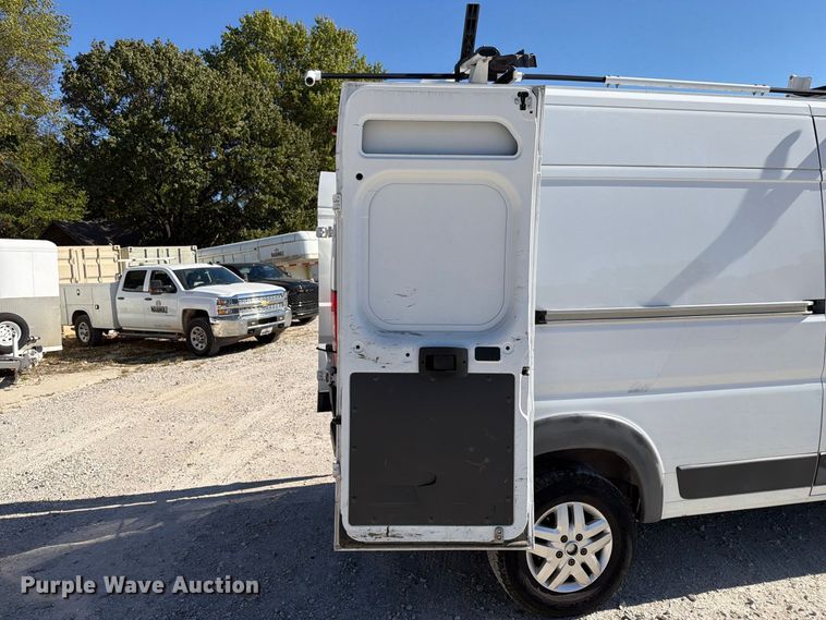image for item FN2652 2018 RAM Promaster 2500 delivery van