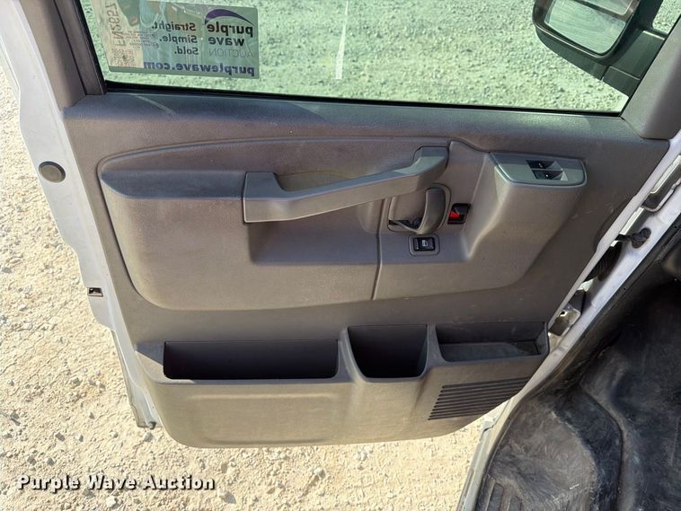 image for item FN2657 2021 Chevrolet Express 3500 van