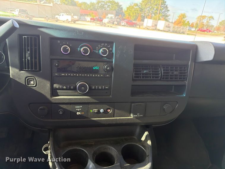 image for item FN2657 2021 Chevrolet Express 3500 van