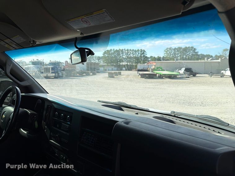 image for item FN2657 2021 Chevrolet Express 3500 van