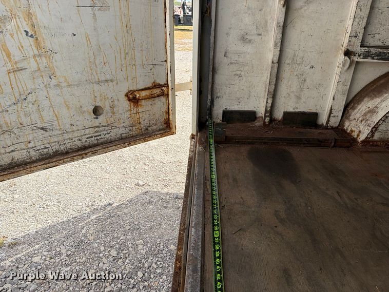 image for item FN2658 2004 Contract Manufacturer enclosed cargo trailer
