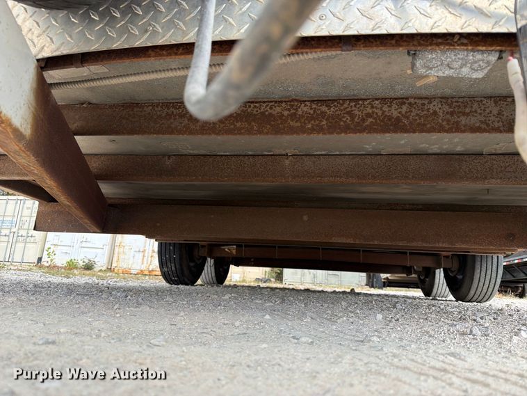 image for item FN2658 2004 Contract Manufacturer enclosed cargo trailer