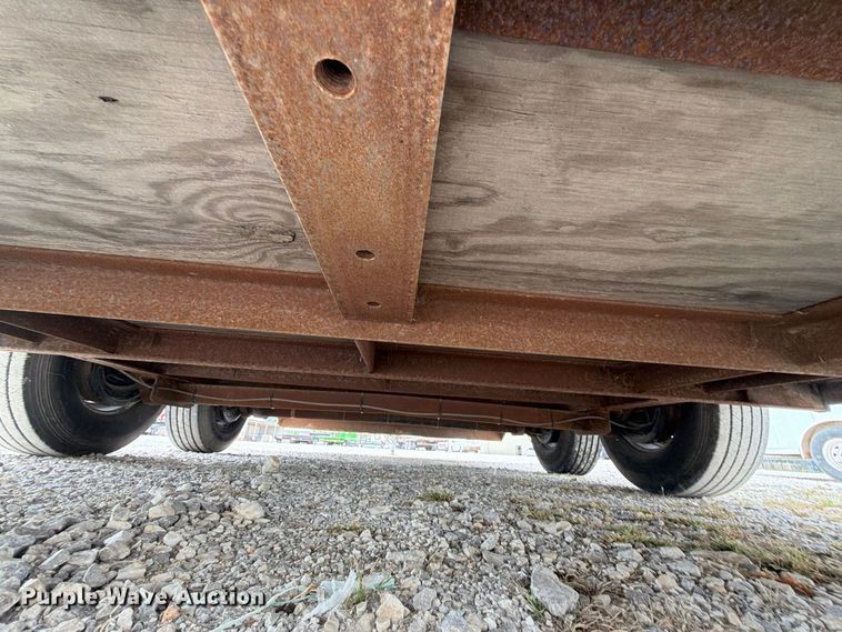 image for item FN2658 2004 Contract Manufacturer enclosed cargo trailer