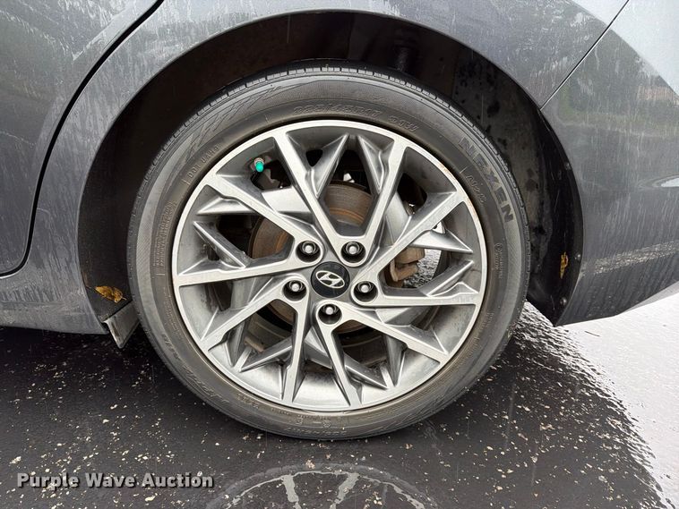 image for item FN2663 2020 Hyundai Elantra 