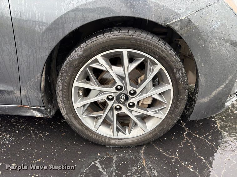 image for item FN2663 2020 Hyundai Elantra 