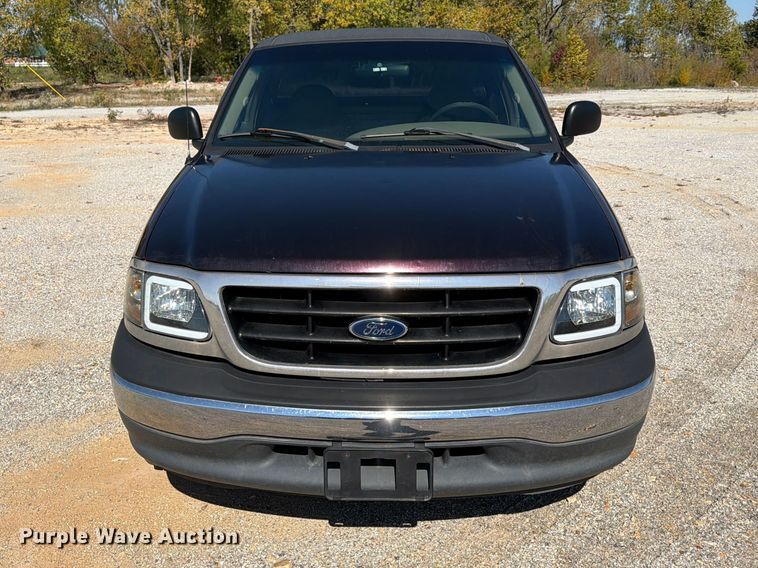 image for item FN2676 2000 Ford F150 pickup truck