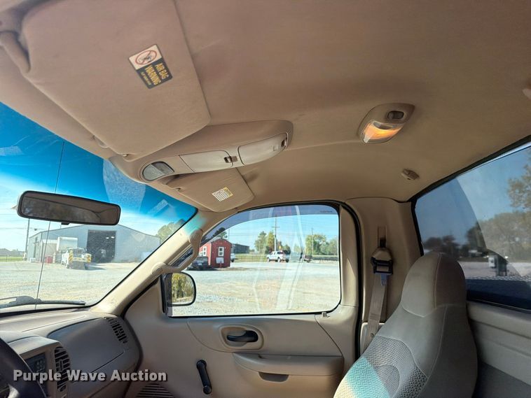 image for item FN2676 2000 Ford F150 pickup truck