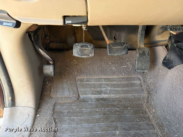 image for item FN2676 2000 Ford F150 pickup truck