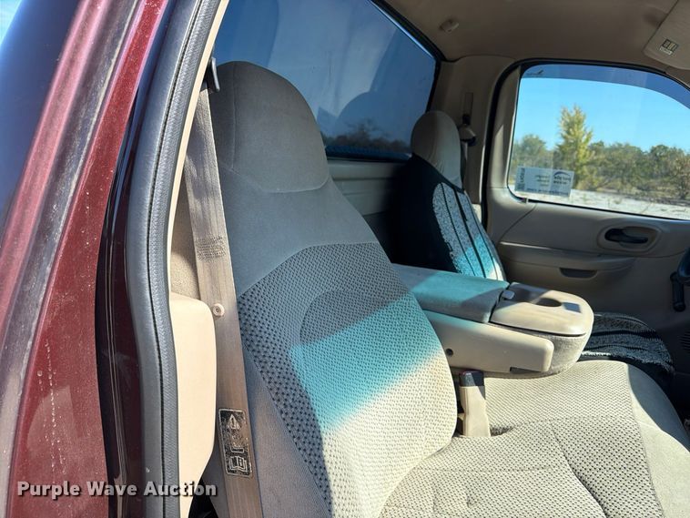 image for item FN2676 2000 Ford F150 pickup truck
