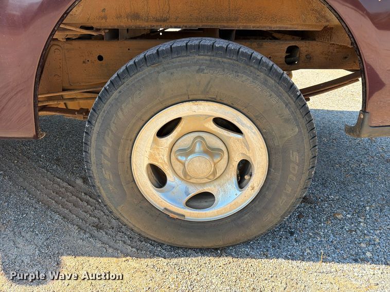 image for item FN2676 2000 Ford F150 pickup truck