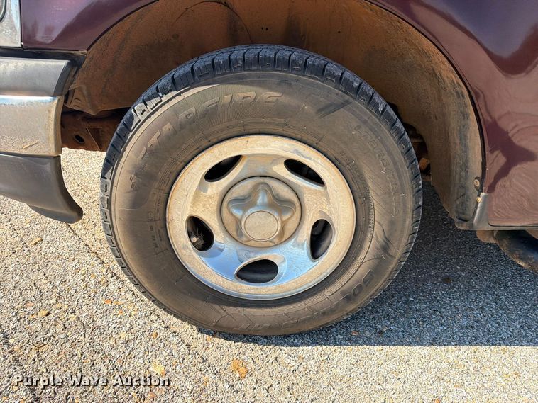 image for item FN2676 2000 Ford F150 pickup truck