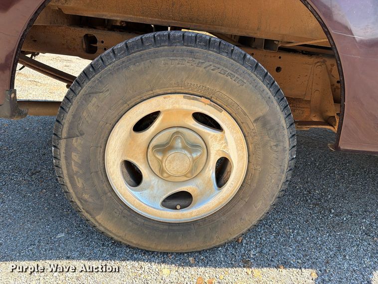image for item FN2676 2000 Ford F150 pickup truck