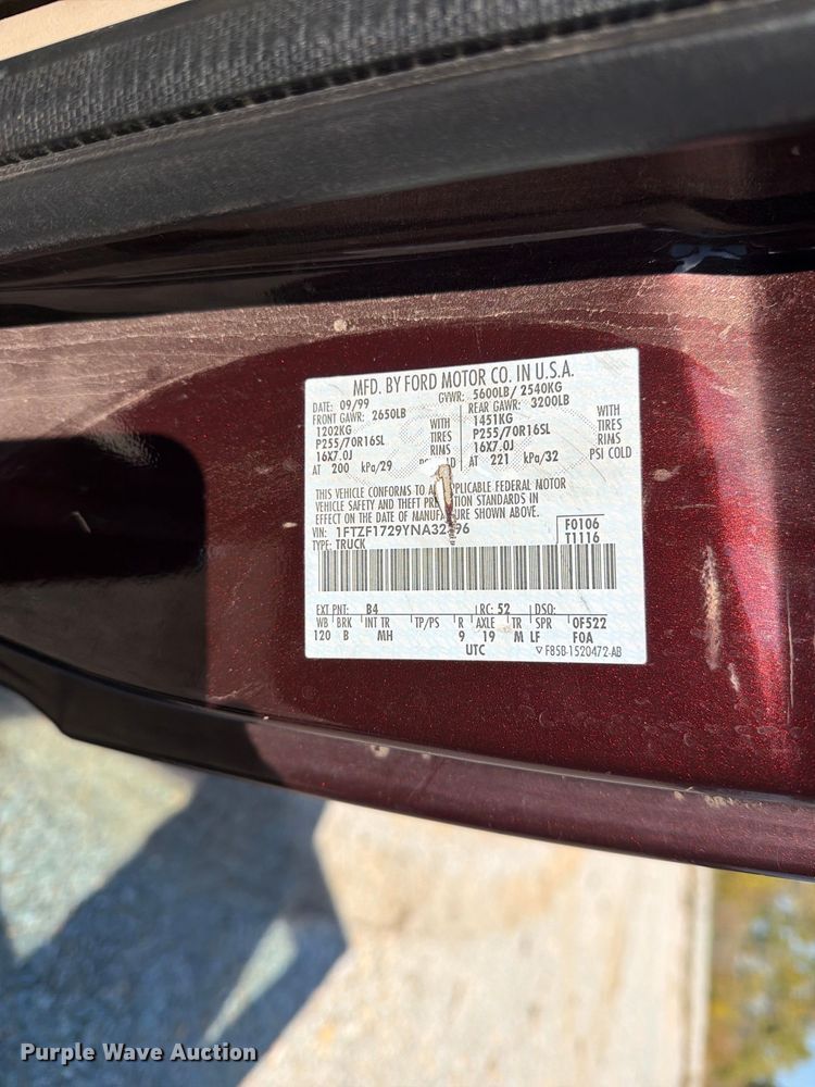 image for item FN2676 2000 Ford F150 pickup truck