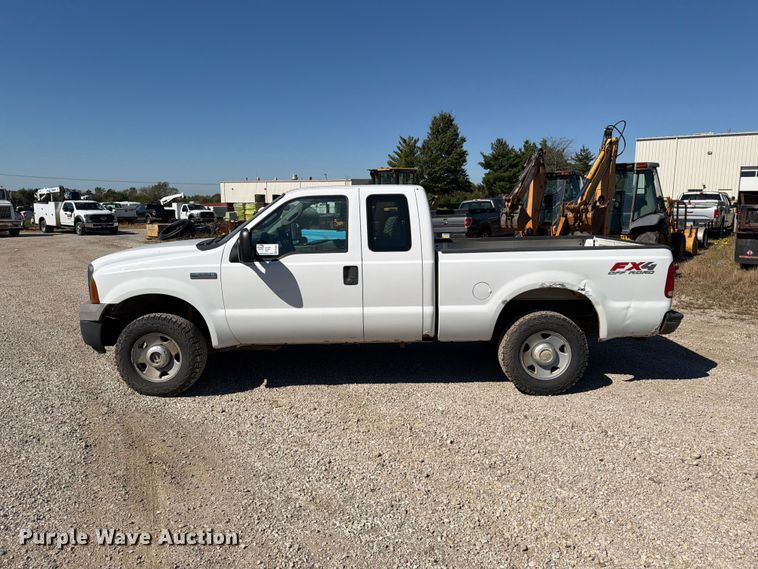 image for item FN5897 2005 Ford F250 Super Duty Ext. Cab pickup truck