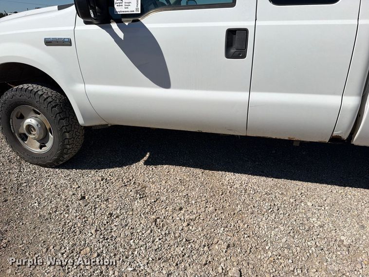 image for item FN5897 2005 Ford F250 Super Duty Ext. Cab pickup truck