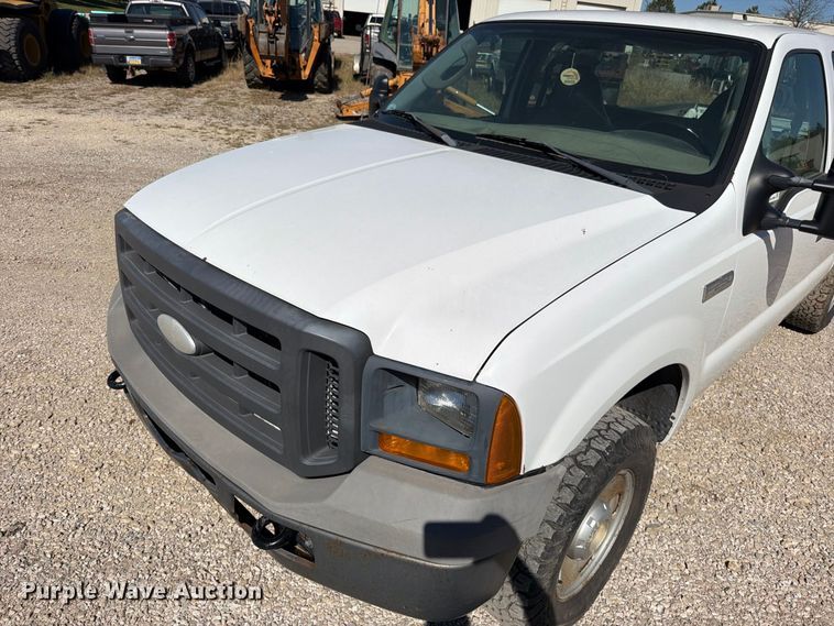 image for item FN5897 2005 Ford F250 Super Duty Ext. Cab pickup truck