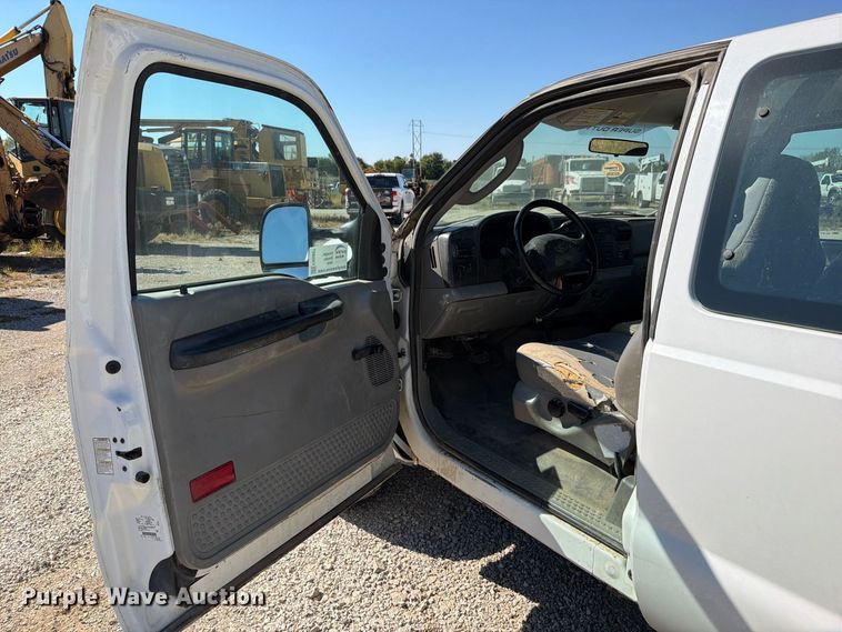image for item FN5897 2005 Ford F250 Super Duty Ext. Cab pickup truck