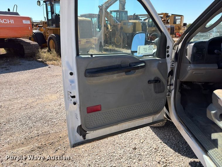 image for item FN5897 2005 Ford F250 Super Duty Ext. Cab pickup truck