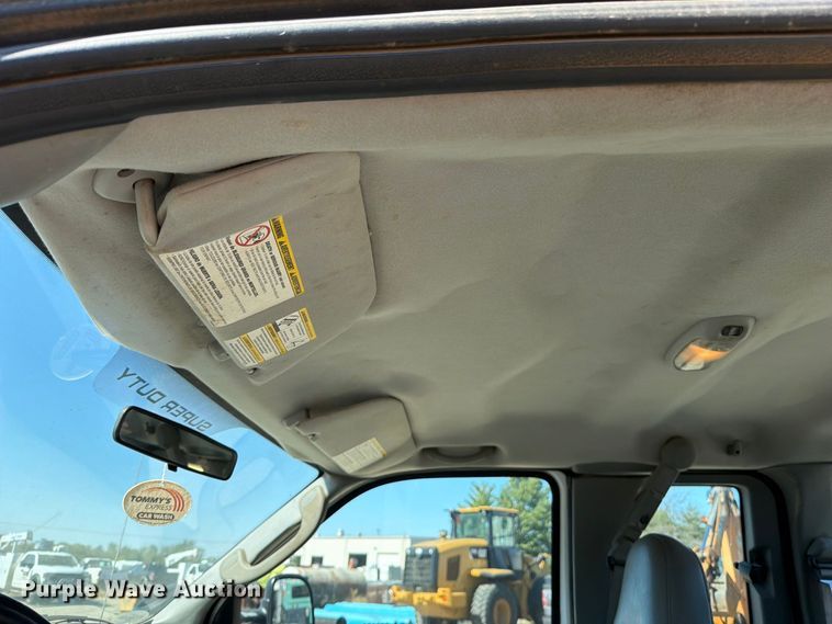 image for item FN5897 2005 Ford F250 Super Duty Ext. Cab pickup truck