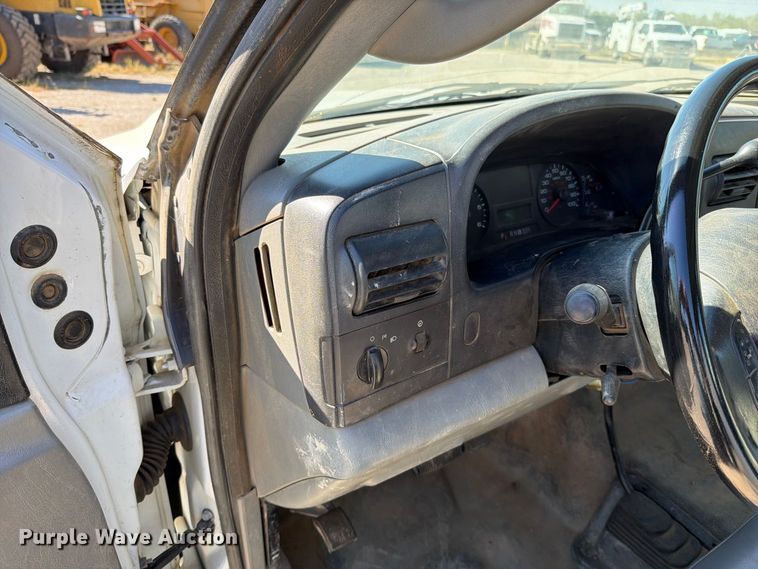 image for item FN5897 2005 Ford F250 Super Duty Ext. Cab pickup truck