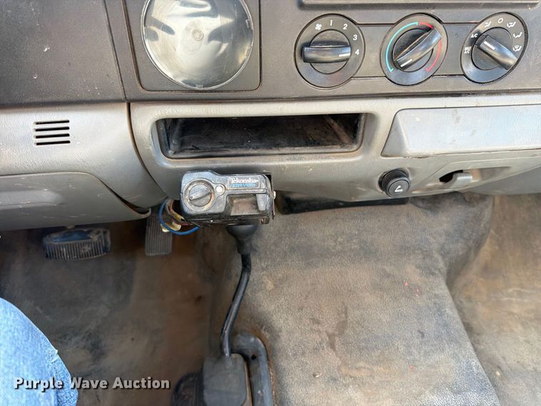 image for item FN5897 2005 Ford F250 Super Duty Ext. Cab pickup truck