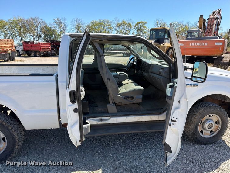 image for item FN5897 2005 Ford F250 Super Duty Ext. Cab pickup truck