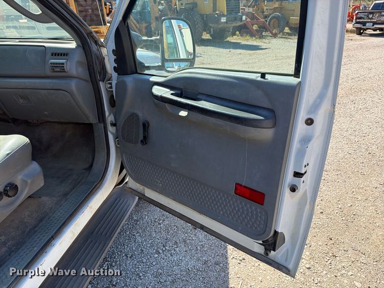 image for item FN5897 2005 Ford F250 Super Duty Ext. Cab pickup truck