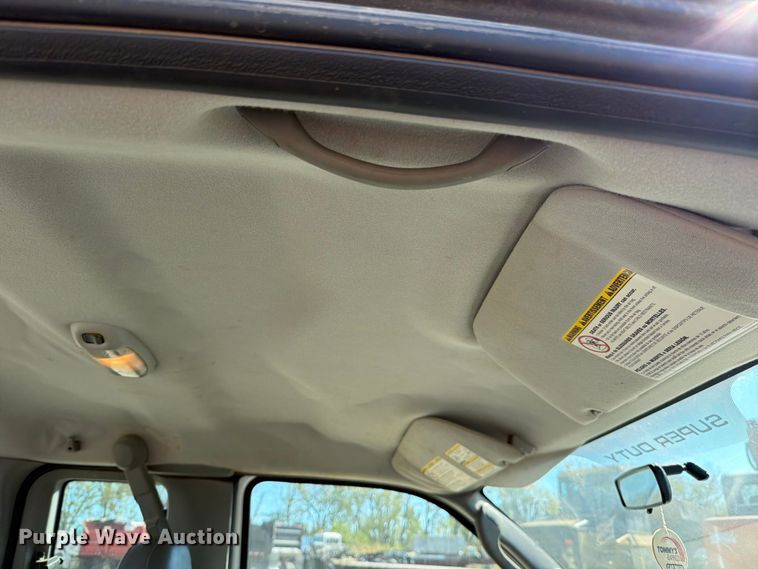 image for item FN5897 2005 Ford F250 Super Duty Ext. Cab pickup truck