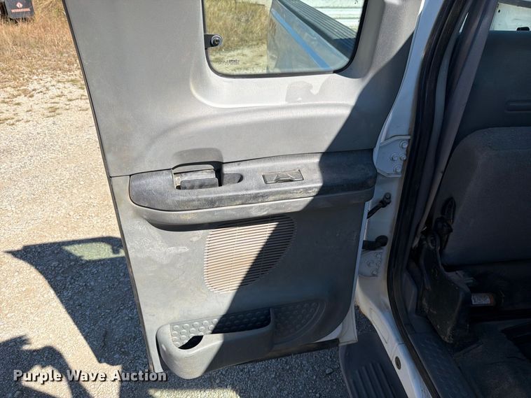 image for item FN5897 2005 Ford F250 Super Duty Ext. Cab pickup truck