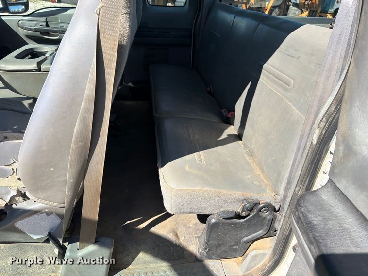 image for item FN5897 2005 Ford F250 Super Duty Ext. Cab pickup truck