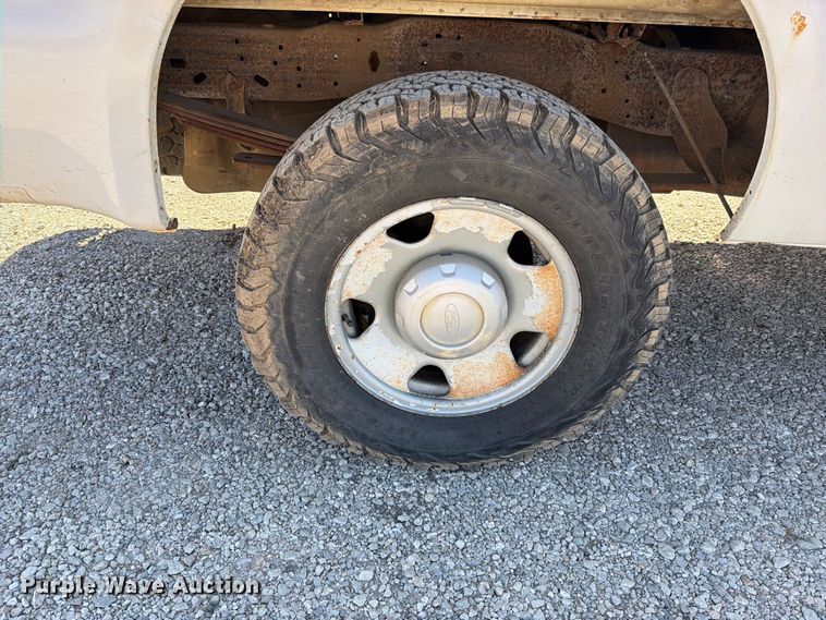 image for item FN5897 2005 Ford F250 Super Duty Ext. Cab pickup truck